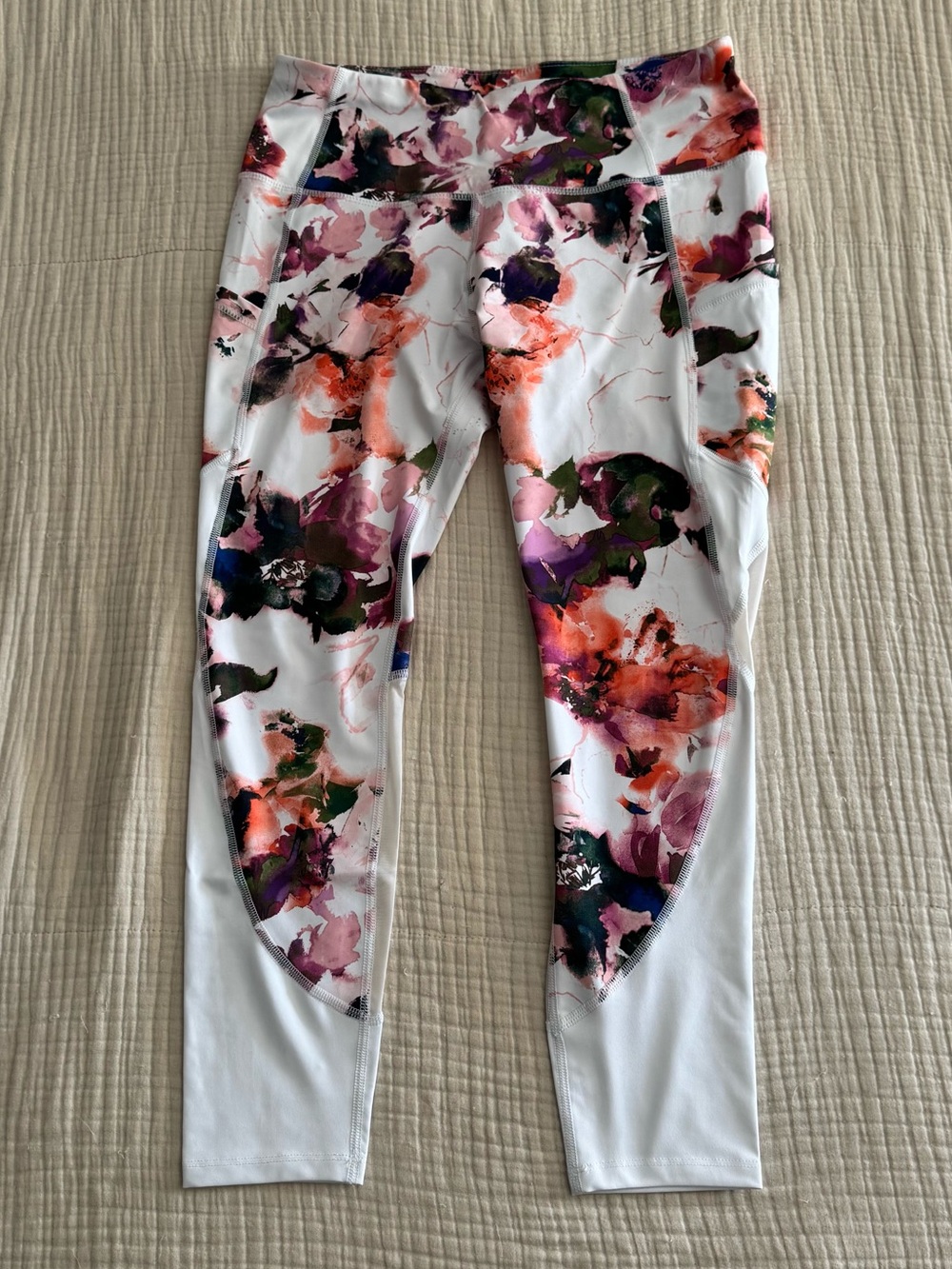 Apana Floral White High-Waist Cropped Athletic Leggings - Size L - Like New